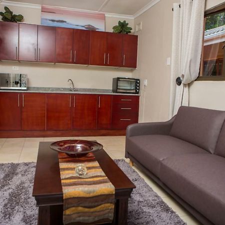 Dyna Guest House Durban Ngoại thất bức ảnh
